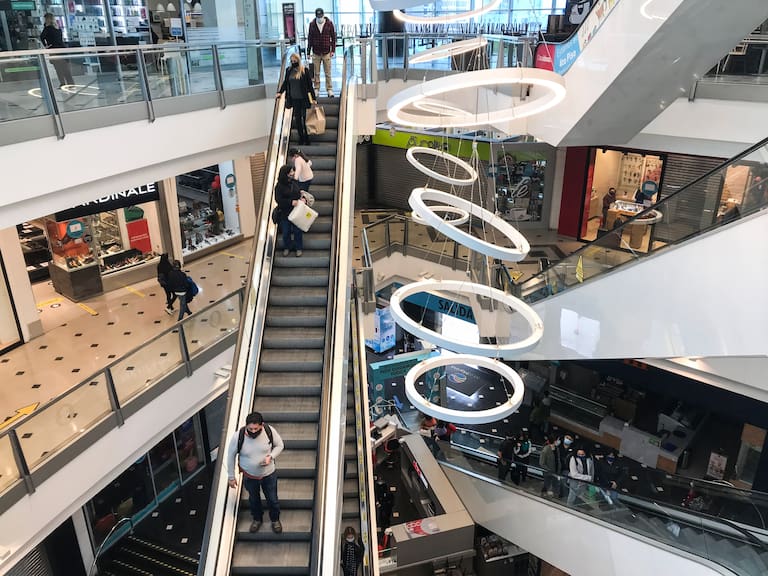 Navidad 2025 en Chile: estos son los locales y comercios que SÍ funcionarán mañana jueves 25 de diciembre