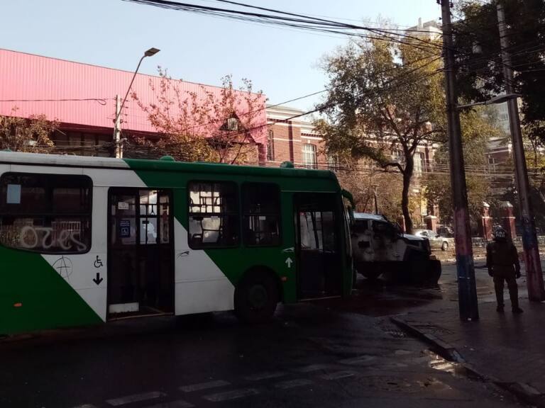 Bus quemado, Barros Borgoño, Intento de quema de bus
