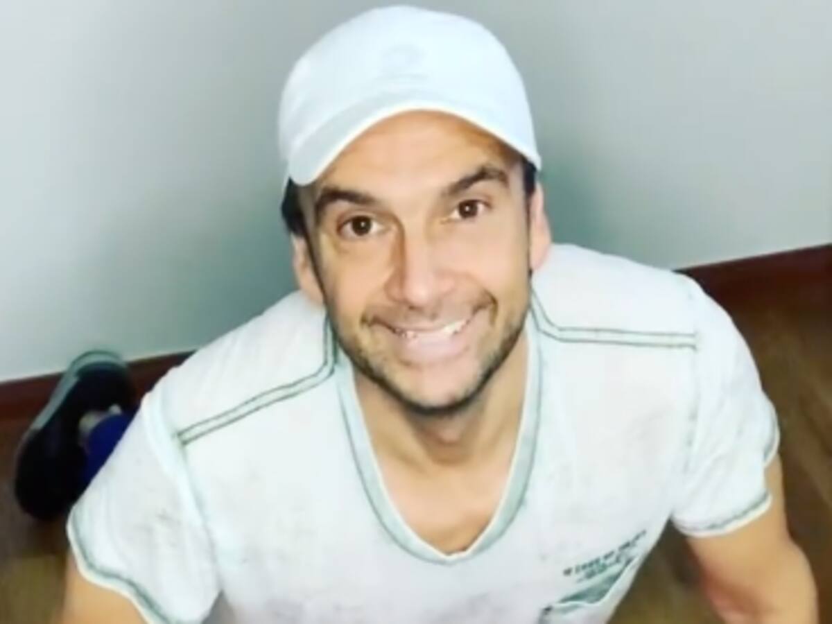 «¿Quién se suma?»: Rodrigo Sepúlveda sacó aplausos con rutina de ejercicios en redes sociales