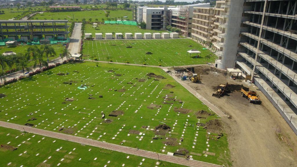 Una vista aérea del cementerio Jardines de la Esperanza en Ecuador