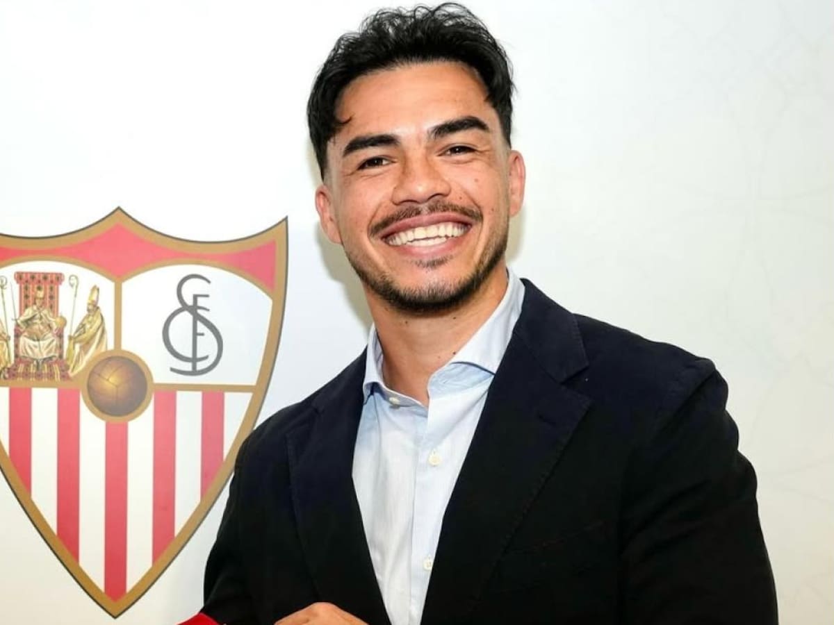 Gabriel Suazo es presentado oficialmente en Sevilla y comienza a vivir su etapa en el fútbol español