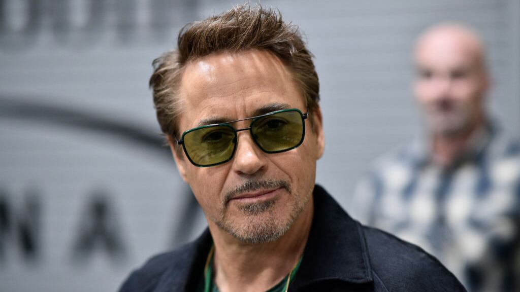 Robert Downey Jr sín-offs series Sherlock Holmes