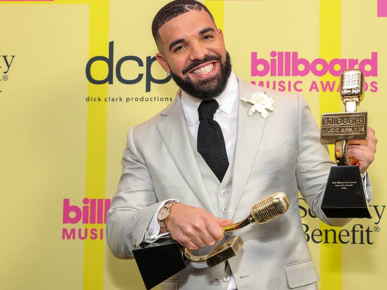 Drake arrendó estadio para 70 mil personas para celebrar que fue elegido como el «Artista de la década» en los Billboard