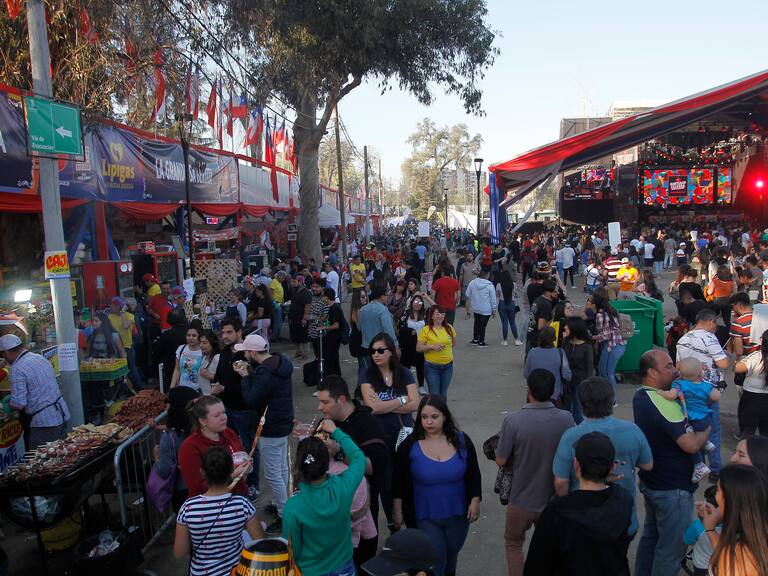 Alcalde de Santiago confirmó la suspensión de fondas en el Parque O’Higgins ante crisis sanitaria del Covid-19