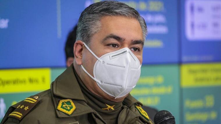 31 de agosto del 2021/SANTIAGOEl director nacional de Orden y Seguridad de Carabineros, General Inspector Esteban Díaz, entregan balance semanal de la labor operativa desarrollada por Carabineros a nivel nacional y darán a conocer medidas preventivas con motivo de las próximas fiestas patrias.
FOTO: SEBASTIAN BELTRAN GAETE/AGENCIAUNO