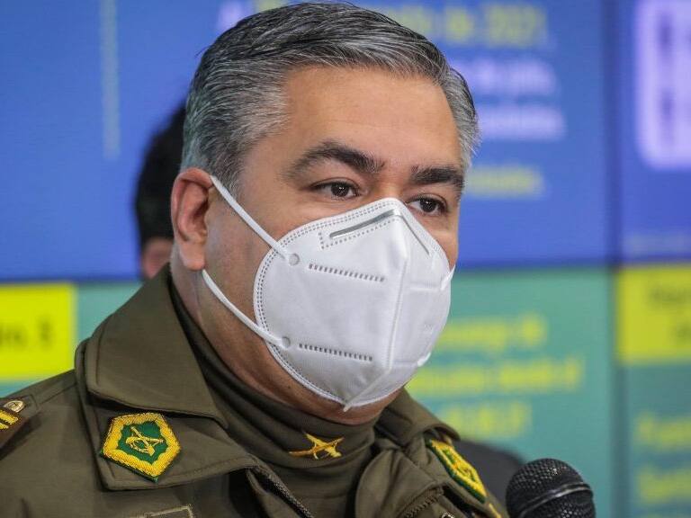 31 de agosto del 2021/SANTIAGOEl director nacional de Orden y Seguridad de Carabineros, General Inspector Esteban Díaz, entregan balance semanal de la labor operativa desarrollada por Carabineros a nivel nacional y darán a conocer medidas preventivas con motivo de las próximas fiestas patrias.
FOTO: SEBASTIAN BELTRAN GAETE/AGENCIAUNO