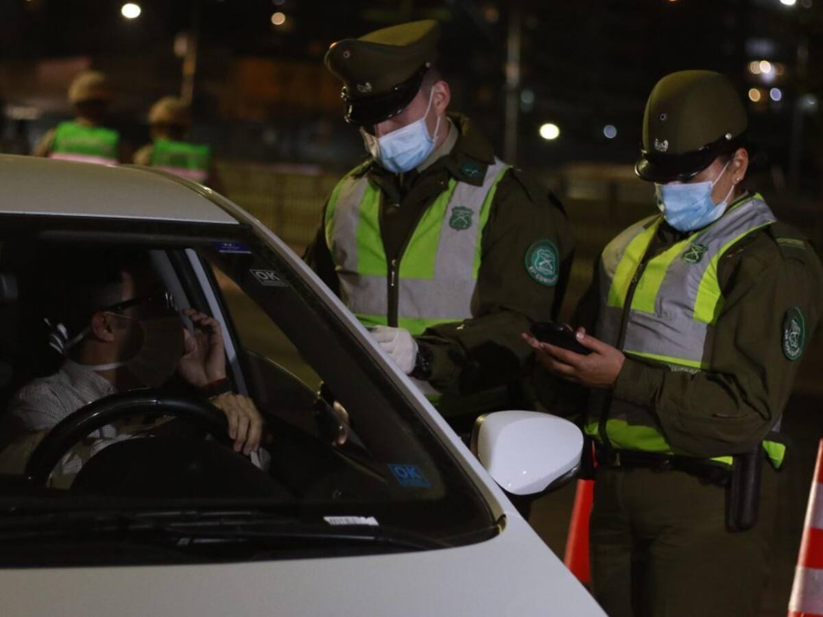 Carabineros informó leve aumento en detenidos por quebrantar el toque de queda