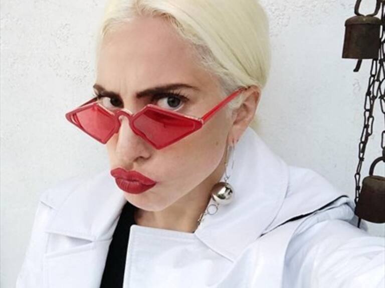 Lady Gaga mostró gracioso «fail» en tatuaje que se hizo borracha