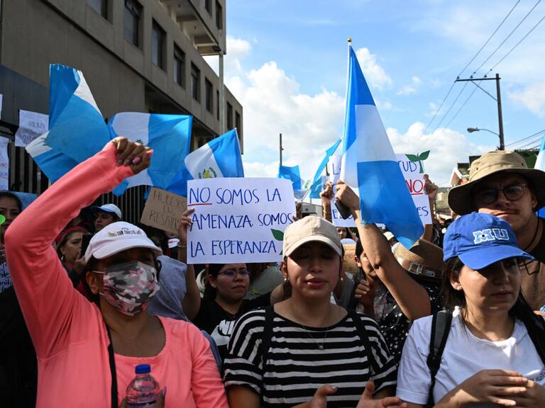 Manifestación contra la inhabilidad del Partido Semilla en Guatemala