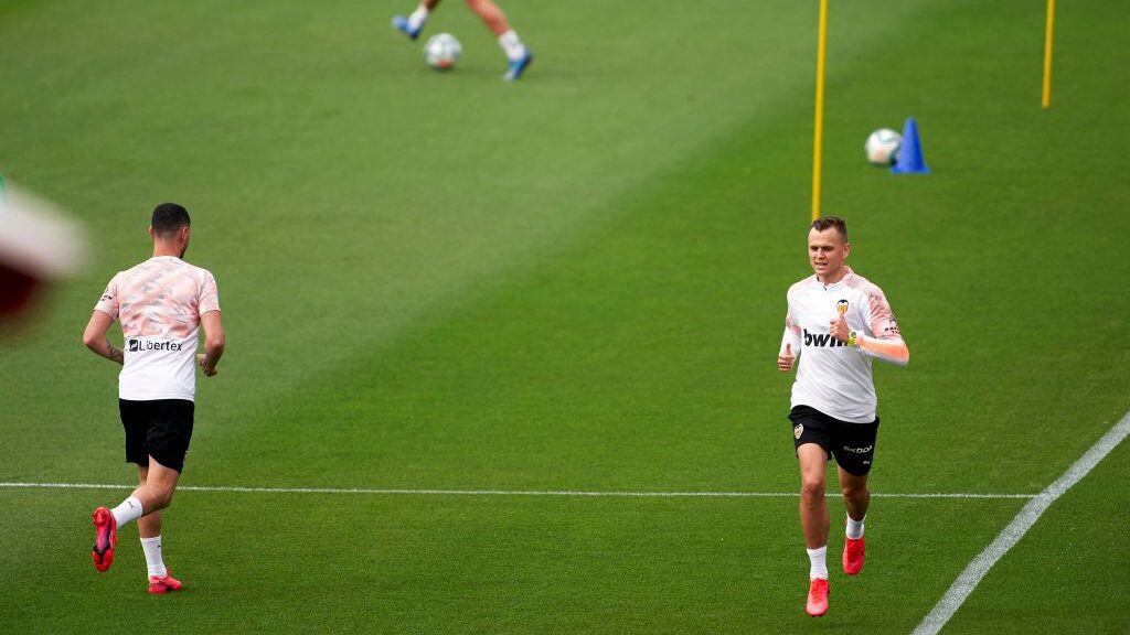 VALENCIA, SPAIN - MAY 10: Denis Cheryshev of Valencia during a training session at Paterna Training Centre on May 10, 2020 in Valencia, Spain. The La Liga clubs are largely back on the training ground - in small groups under the strictest official regulations. (Photo by Manuel Queimadelos/Quality Sport Images/Getty Images)