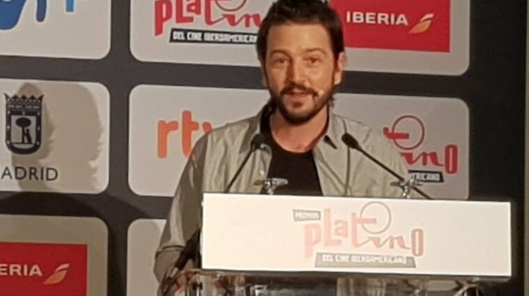 Diego Luna por el premio platino de honor