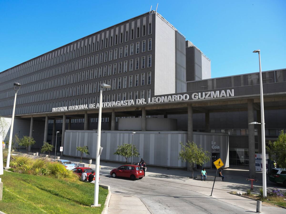 Formalizan a tesorera del Hospital de Antofagasta por malversación de fondos: se habría apropiado de $120 millones