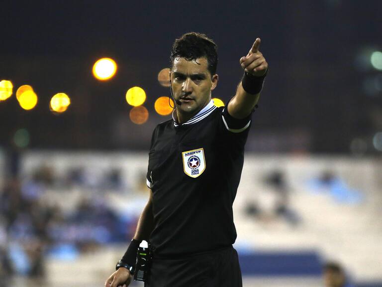 Árbitro reconoce error en gol fantasma contra Santiago Wanderers