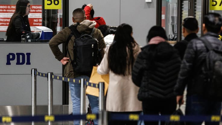 Grave denuncia migratoria: Niñas chilenas terminan en manos de ICE en EE.UU. tras negarles el ingreso a Chile