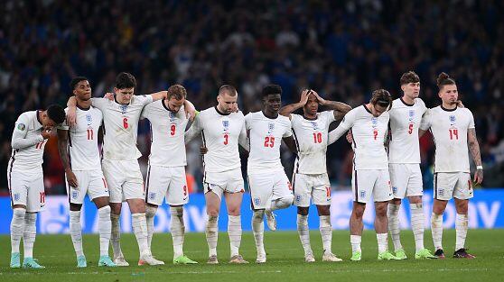 Nuestros tres leones: selección de inglaterra