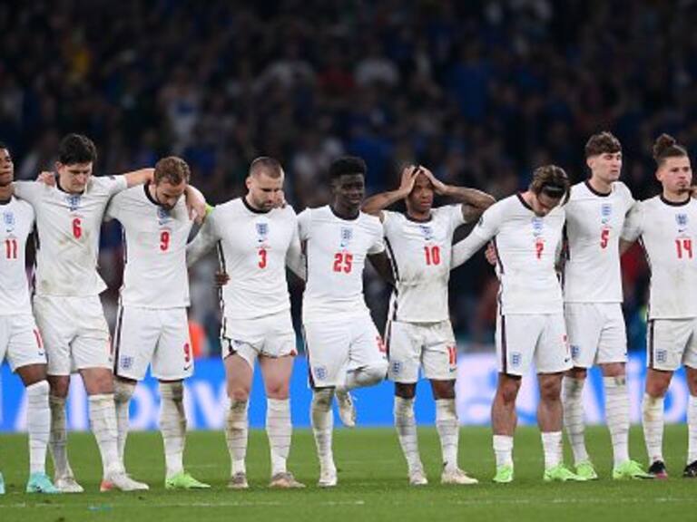 Nuestros tres leones: selección de inglaterra