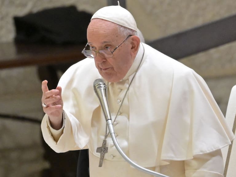 El Papa Francisco da una audiencia a los participantes de la natividad de Santa María la Mayor en el salón Paulo VI del Vaticano.