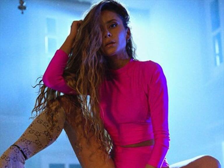 «Aquí estoy»: La pegajosa cumbia pop que estrenó Cami Gallardo