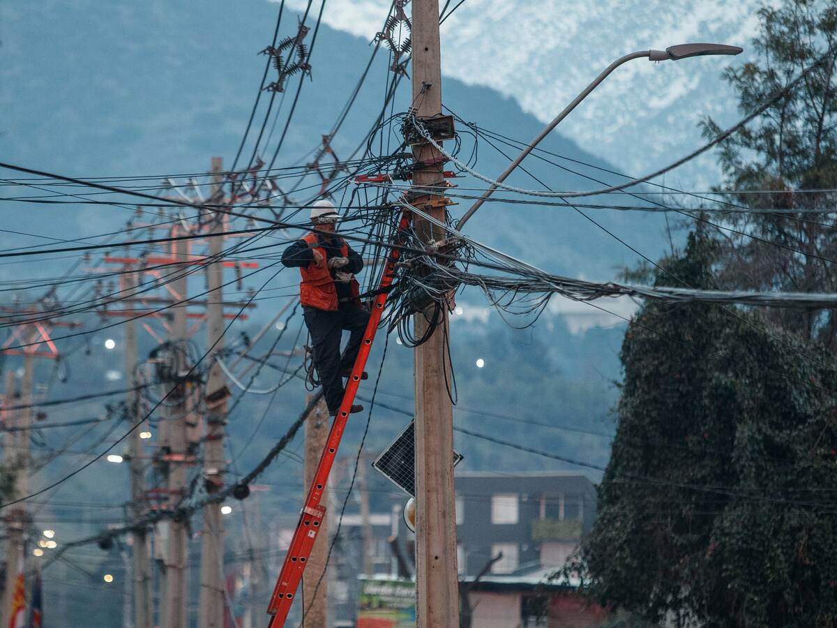 Por hasta 6 horas: Enel anuncia corte de luz en 3 comunas de Santiago para este sábado 31 de enero