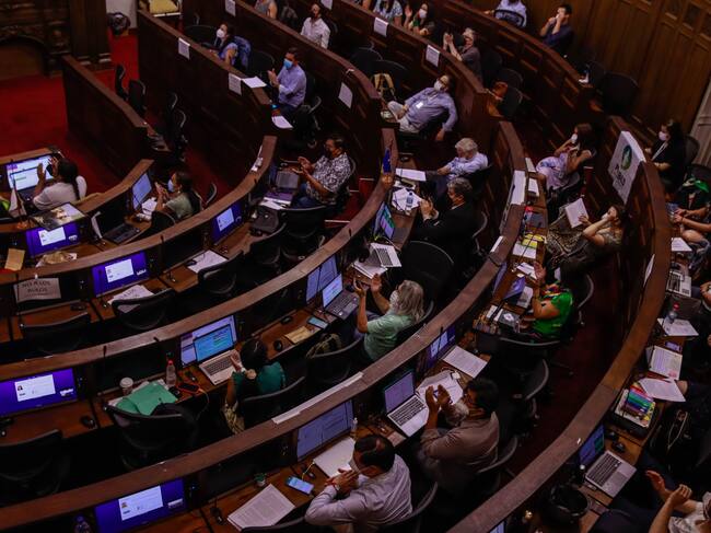 18 de Febrero 2022/ SANTIAGO.
Pleno de la Convención Constitucional Sesión N°58, Votacion Particular primeros informes de la comisión Forma de Estado.
Foto:JUAN FARIAS / AGENCIAUNO