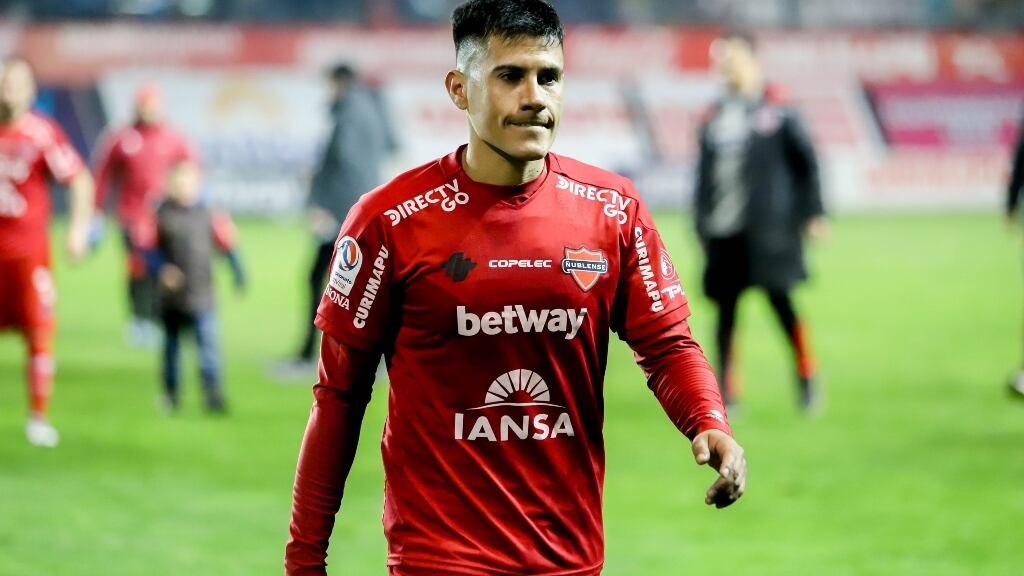 Rafael Caroca y el método de Jaime García en Ñublense: "Lo que no le gusta es que uno reviente la pelota o que la juguemos con temor"