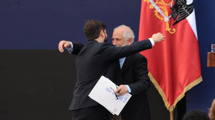 Carlos Montes se emociona hasta las lágrimas al rendir balance del Plan de Emergencia Habitacional a días del cambio de mando