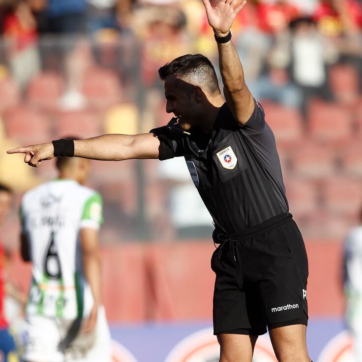 “Me ha tocado arbitrar a Benzema, Kanté y Cristiano Ronaldo... Ahí uno se da cuenta de que no somos tan malos”