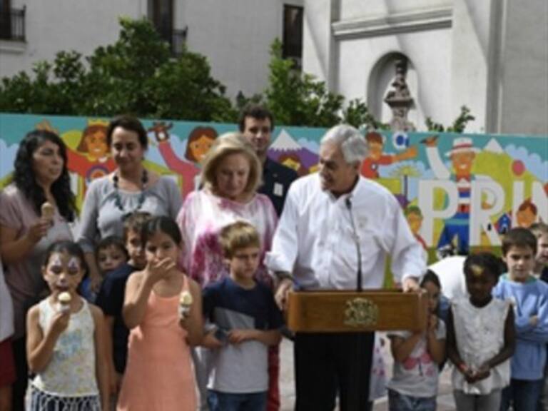 Piñera y su mensaje a los niños: «Van a estar primeros en la fila»