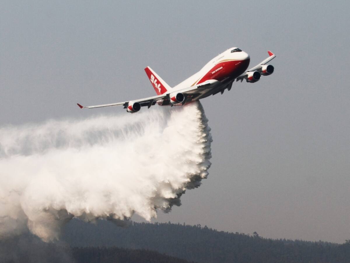 Conaf reasignará recursos de otras regiones sin incendios forestales ante falla de Ten Tanker
