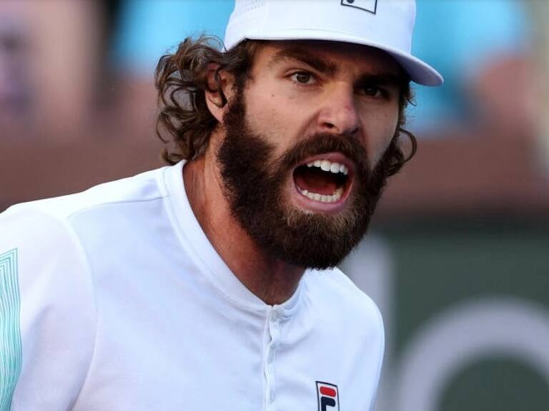 Tras estar ocho meses alejado de las canchas, Reilly Opelka sigue tumbando rivales y ya alcanzó las semifinales del ATP de Newport