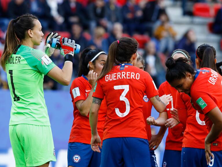 Dos chilenas figuran en el equipo ideal de la década en el fútbol femenino sudamericano para la IFFHS