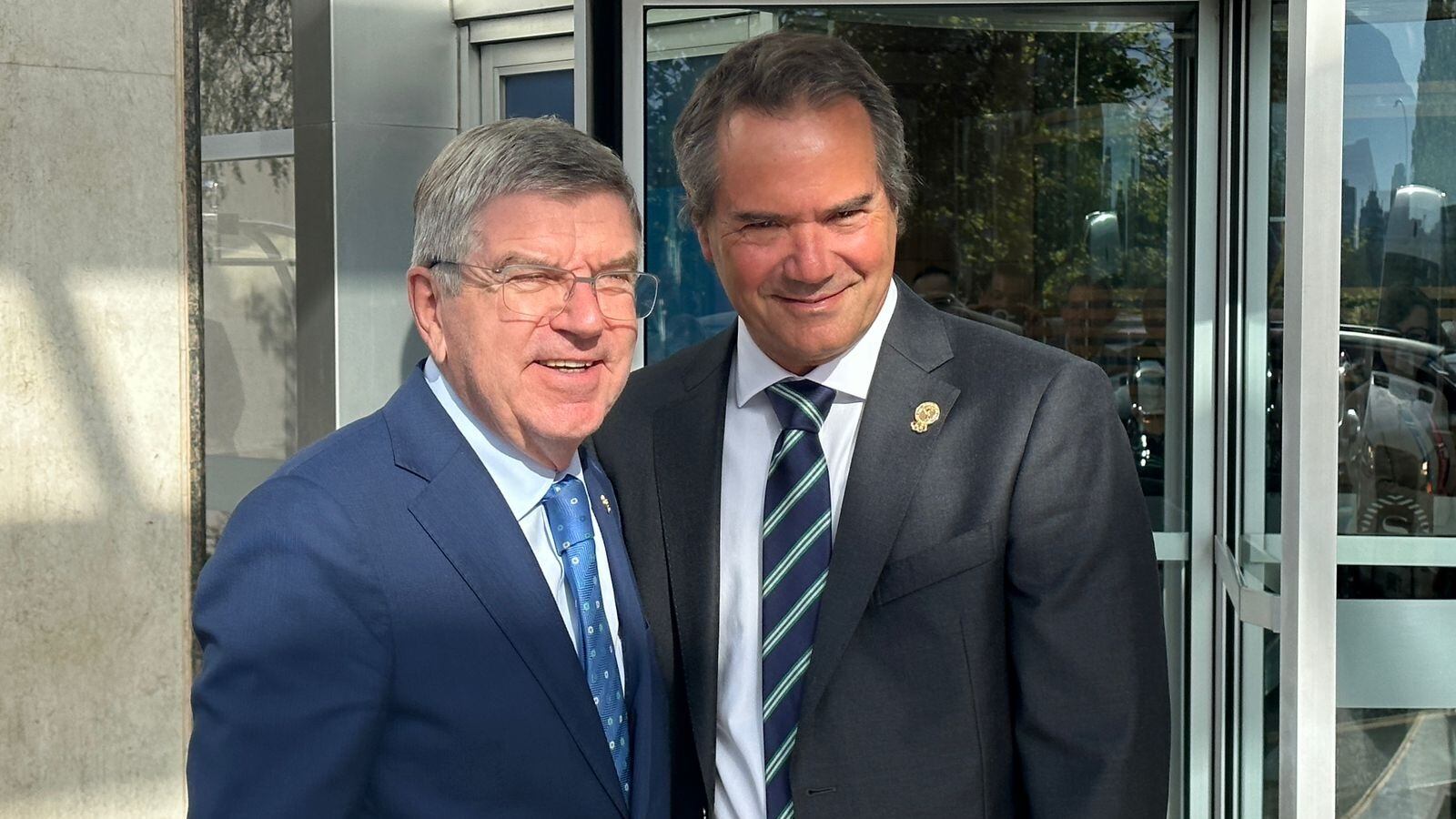 Presidente del Comité Olímpico Internacional llega a Chile para estar en la ceremonia inaugural de Santiago 2023