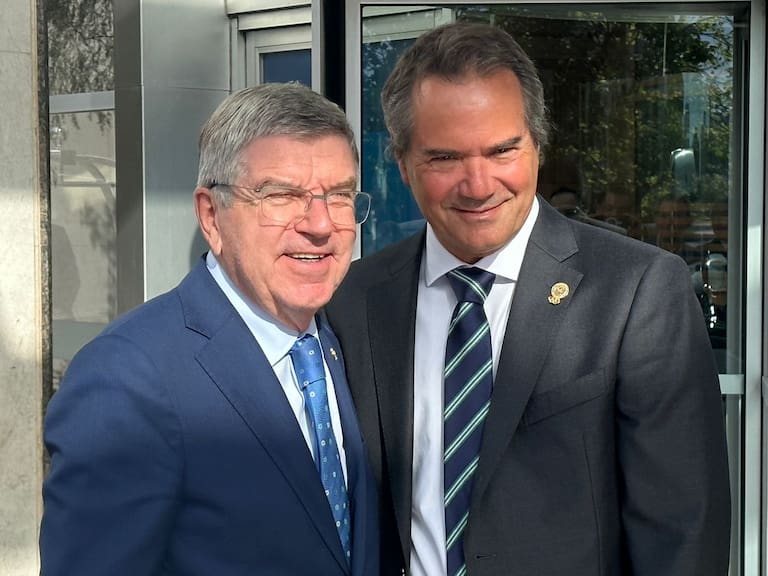 Presidente del Comité Olímpico Internacional llega a Chile para estar en la ceremonia inaugural de Santiago 2023