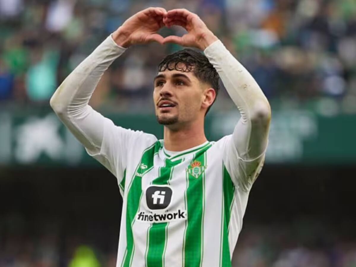 El Tottenham pone sus ojos en el Betis y planea quitarle dos figuras al chileno Manuel Pellegrini