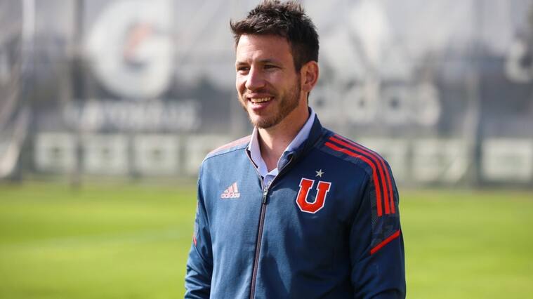 La molestia del gerente deportivo de Universidad de Chile, Manuel Mayo, por la llegada de Martín Parra