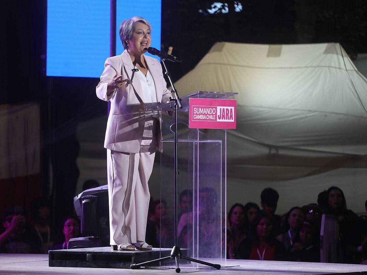 Jeannette Jara cierra su campaña territorial en Puente Alto y llama a convencer indecisos: “Chile puede, y no solo se puede, vamos a ganar”