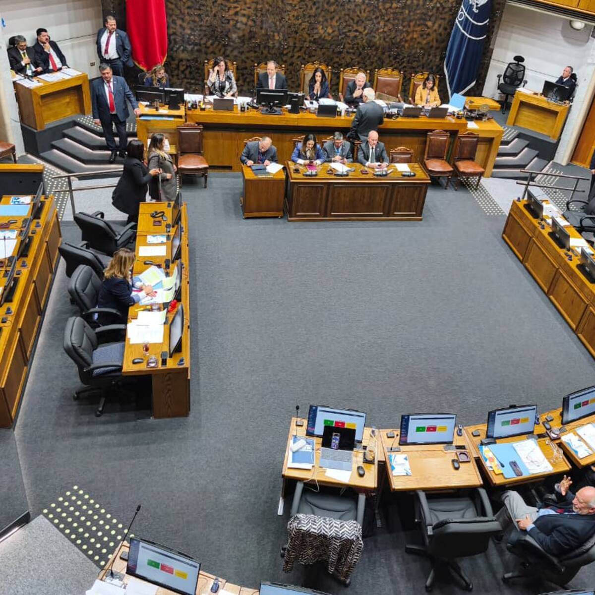 Megarreforma entra en su semana más decisiva: oficialismo abre la puerta a cambios, pero pone una condición
