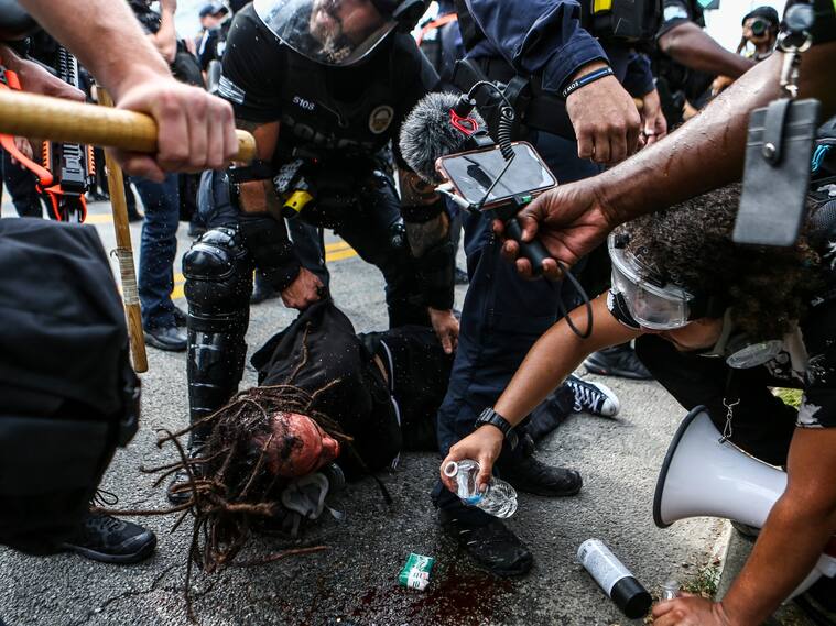 Represión policial en Louisville