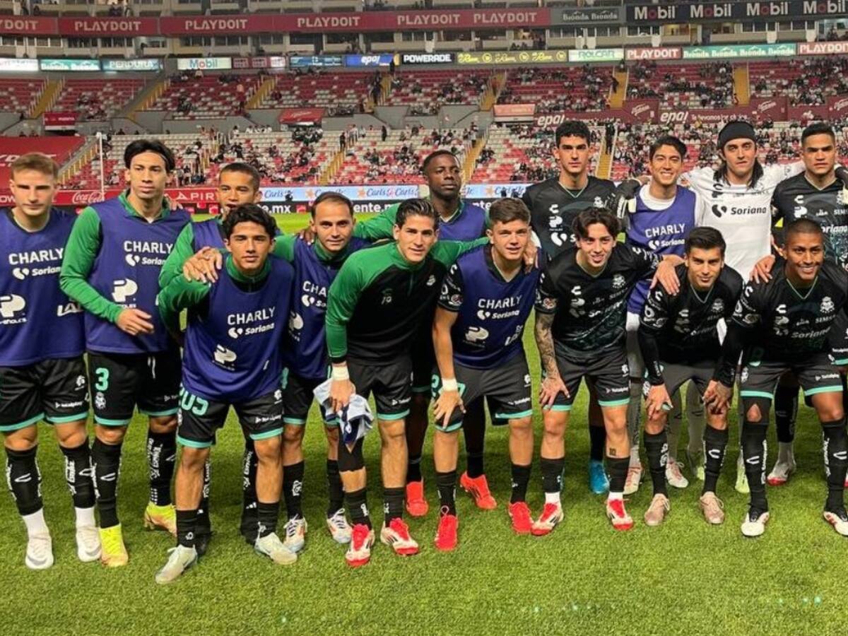 Bruno Barticciotto hizo su debut oficial por el Santos Laguna en caída ante el Necaxa en México