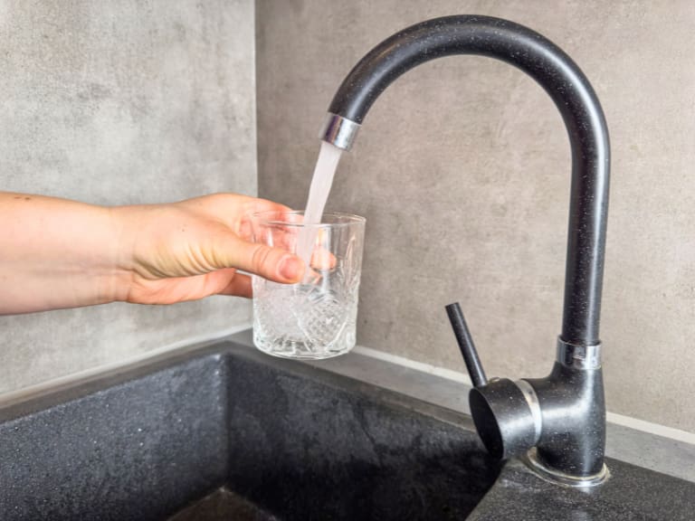 Por hasta 12 horas: Aguas Andinas anuncia cortes de agua en Santiago para este miércoles 27 de mayo en 3 comunas