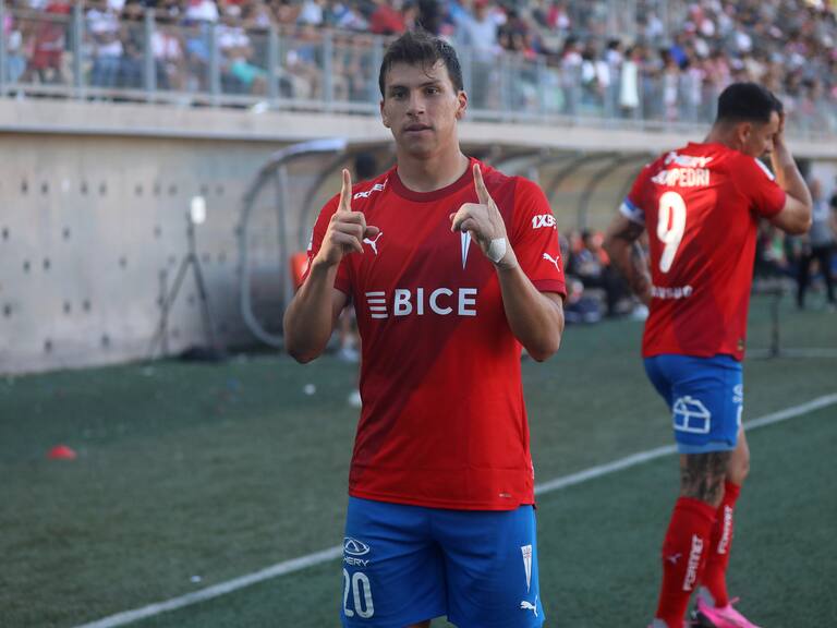 Acompañado de un ídolo “millonario”: Gonzalo Tapia se realiza los exámenes médicos para firmar por River Plate