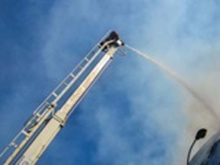 70% del Mercado Central de Concepción quedó destruído tras voraz incendio