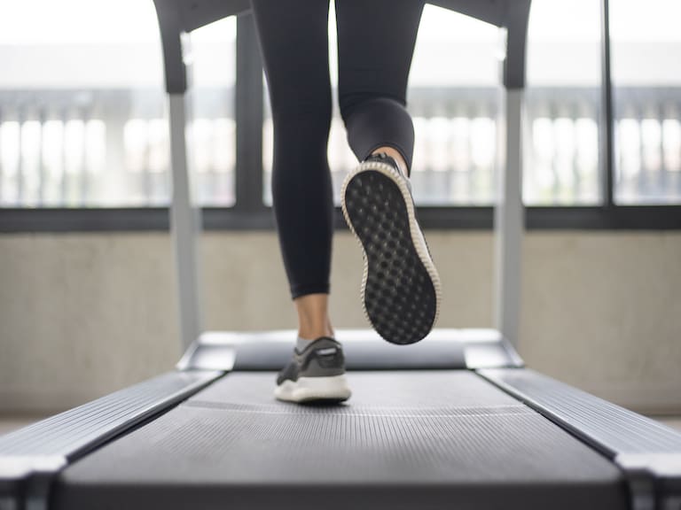 Con una meta solidaria: realizarán media maratón indoor en Santiago