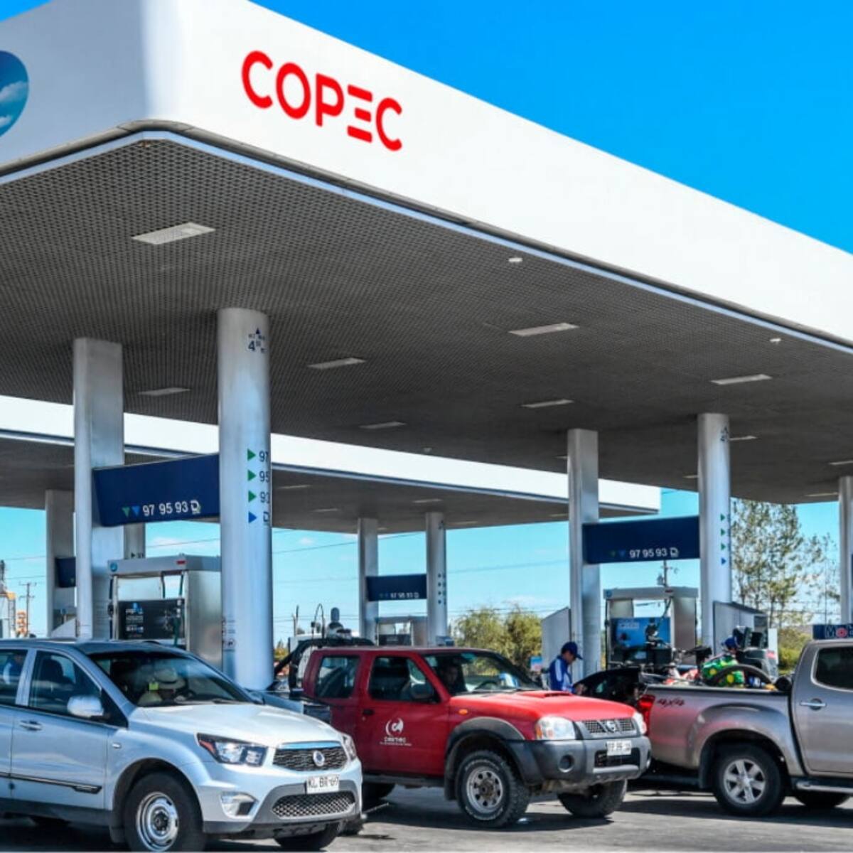 Polémica en Copec de Providencia: acusan a funcionario de pedir a pareja lésbica que no se besara