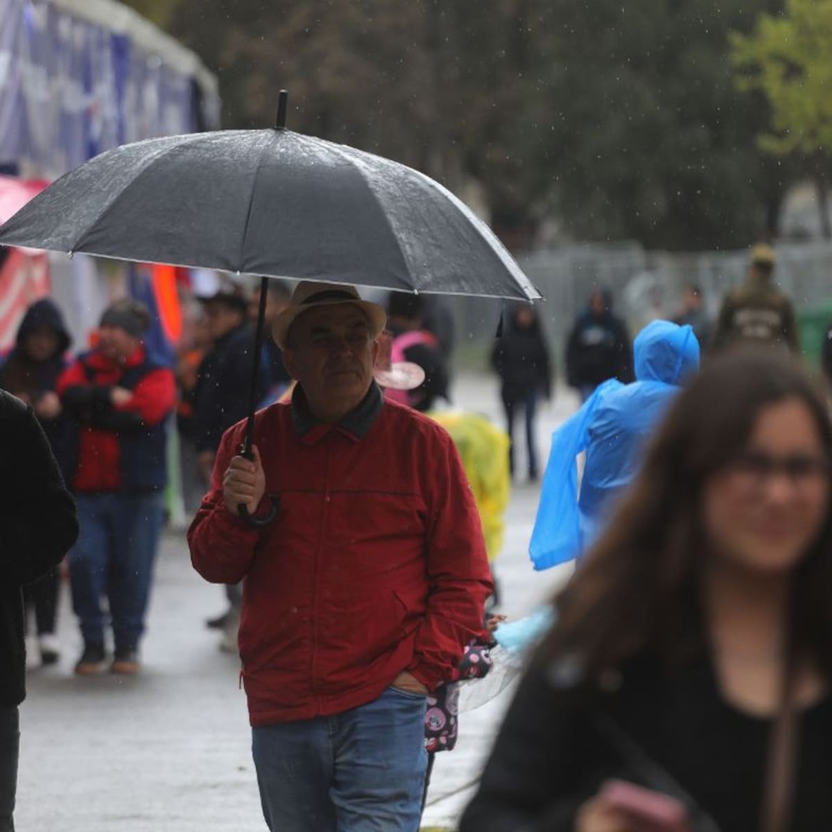 ¿Santiago bajo la lluvia en Fiestas Patrias? Revelan los primeros pronósticos para septiembre