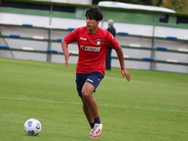Luis Rojas aprovechó duelo con la Juventus para sacarse una foto con Andrea Pirlo
