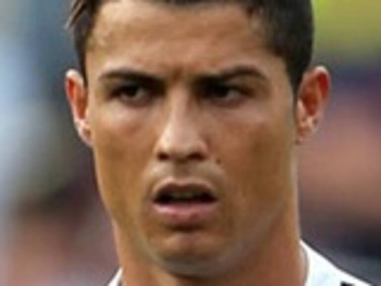 Real Madrid goleó 9 – 1 al Granada de Manuel Iturra