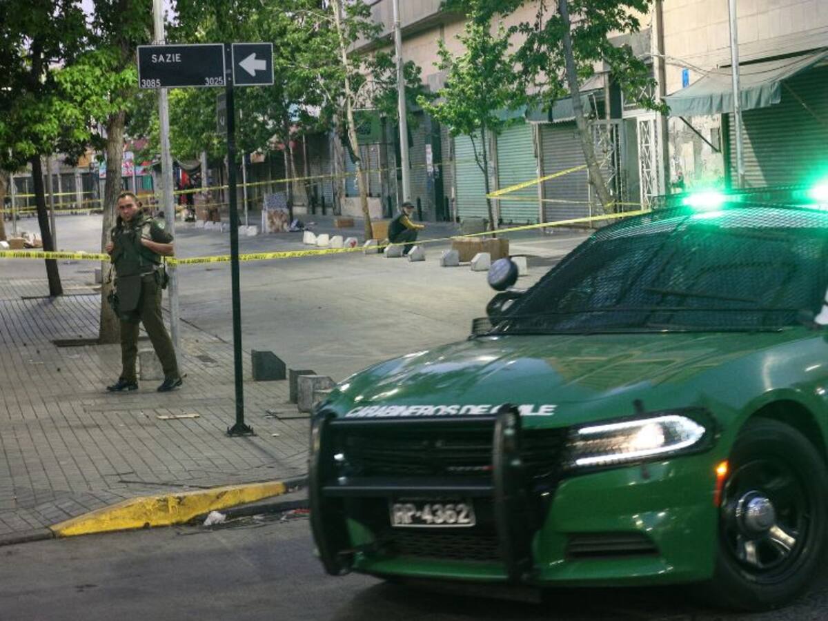 Hombre muere al cortarse el cuello con un vidrio tras huir de Carabineros