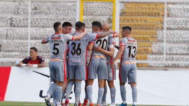 Unión La Calera se impuso en La Cisterna y complicó a Palestino con el descenso