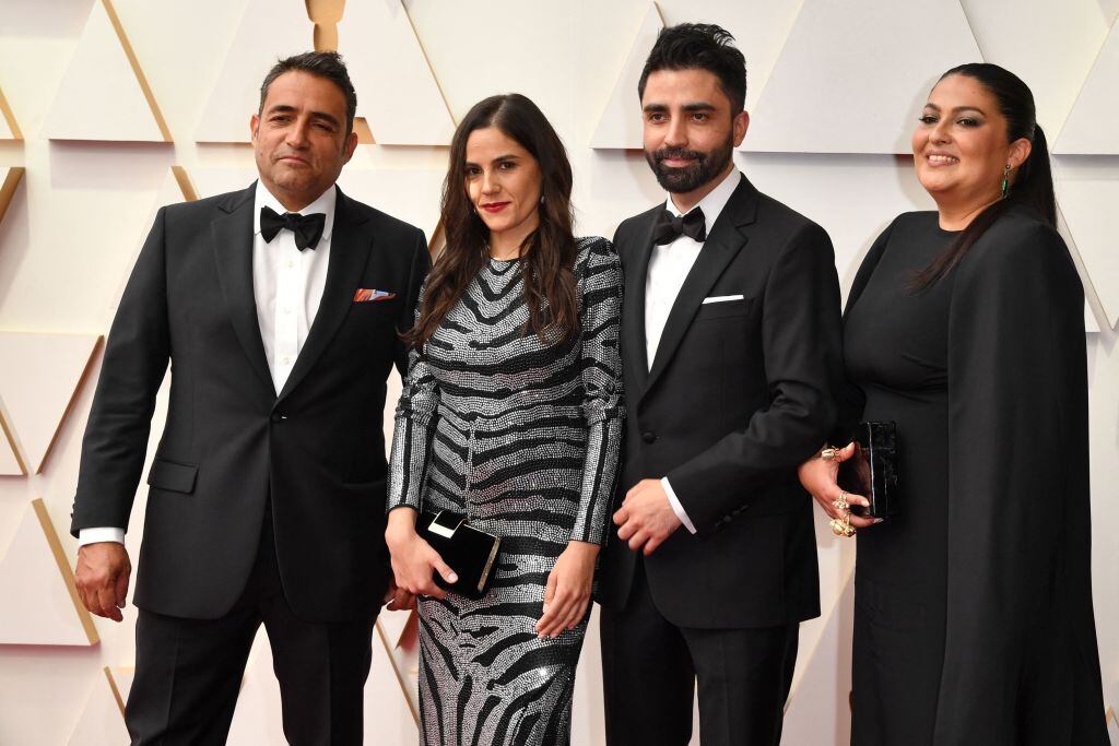 El equipo de Bestia en los Premios Oscar 2022. Foto: Getty Images.